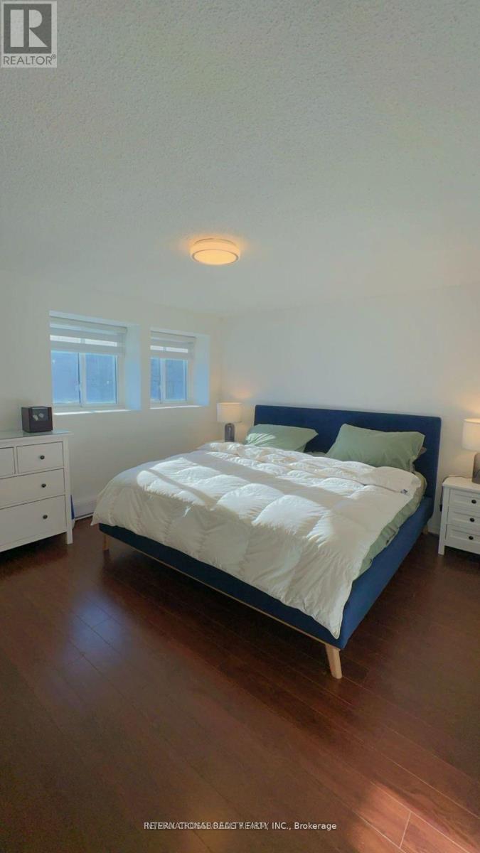 Photo 6 of 22 221 Ormond Drive, Oshawa ON