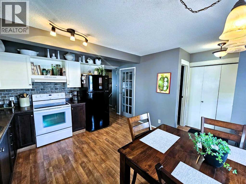Photo 14 of 55 Elwell Close, Red Deer AB