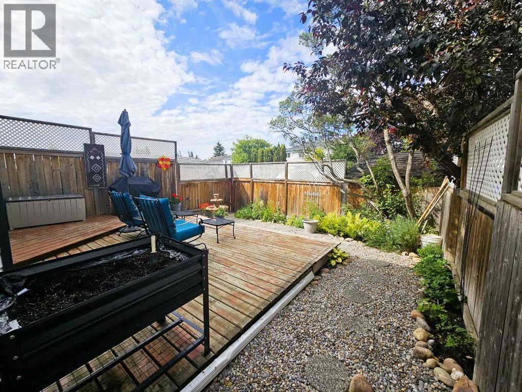 Photo 7 of 55 Elwell Close, Red Deer AB
