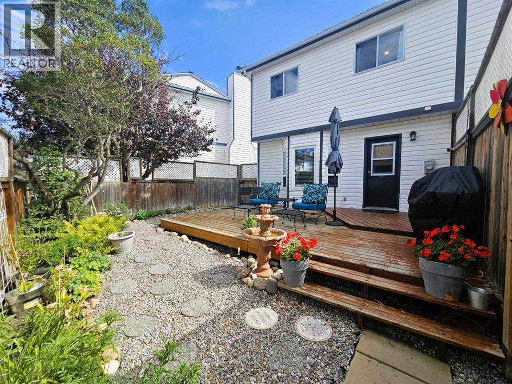 Photo 5 of 55 Elwell Close, Red Deer AB