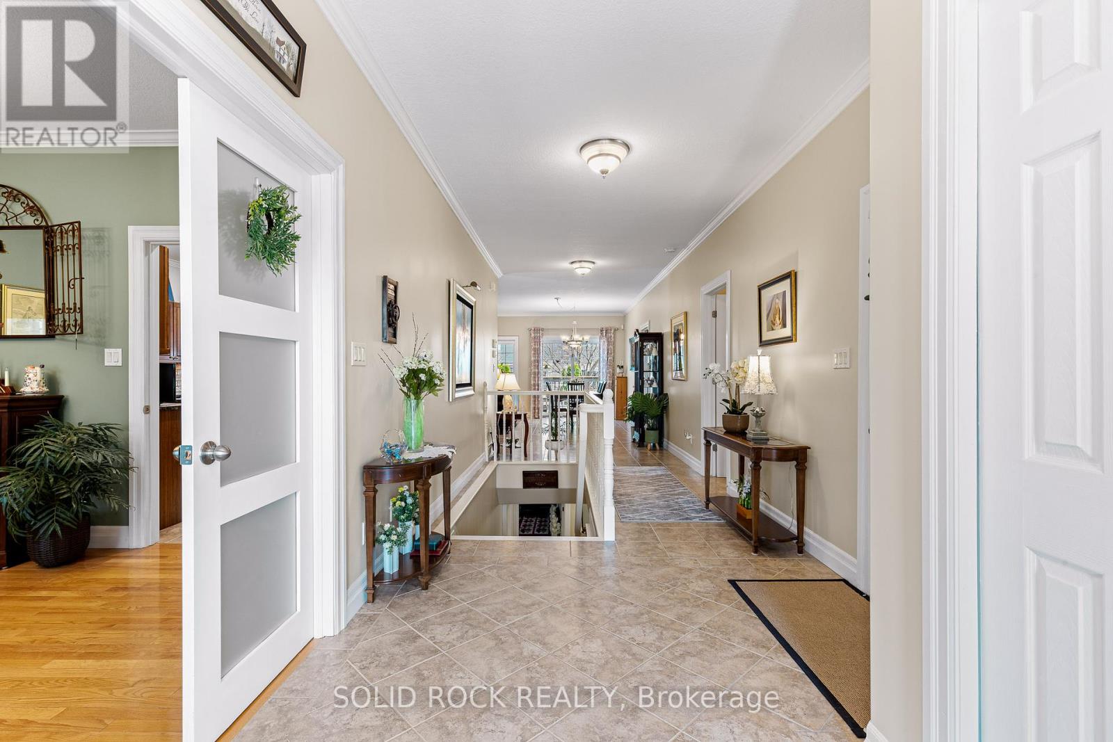Photo 9 of 1021 Crestwood Drive, Brockville ON