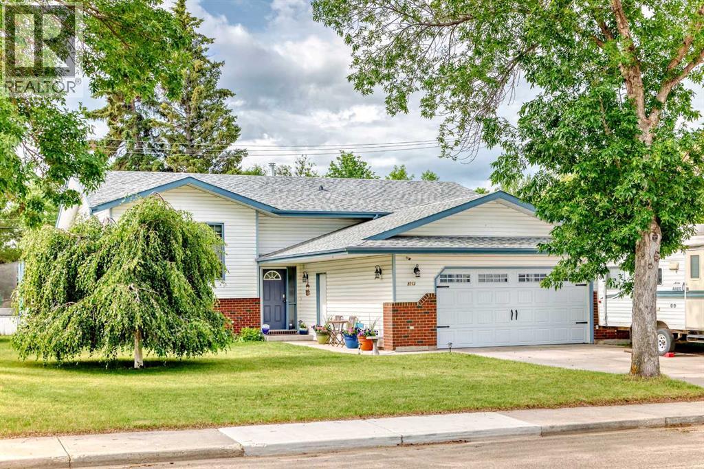 Photo 1 of 5213 59th Ave, Ponoka AB