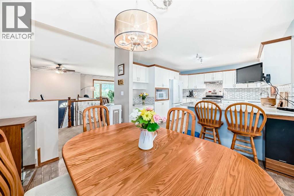 Photo 8 of 5213 59th Ave, Ponoka AB