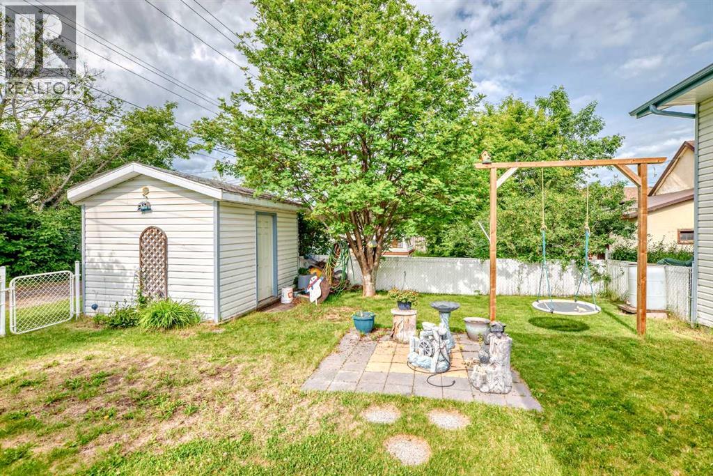 Photo 31 of 5213 59th Ave, Ponoka AB