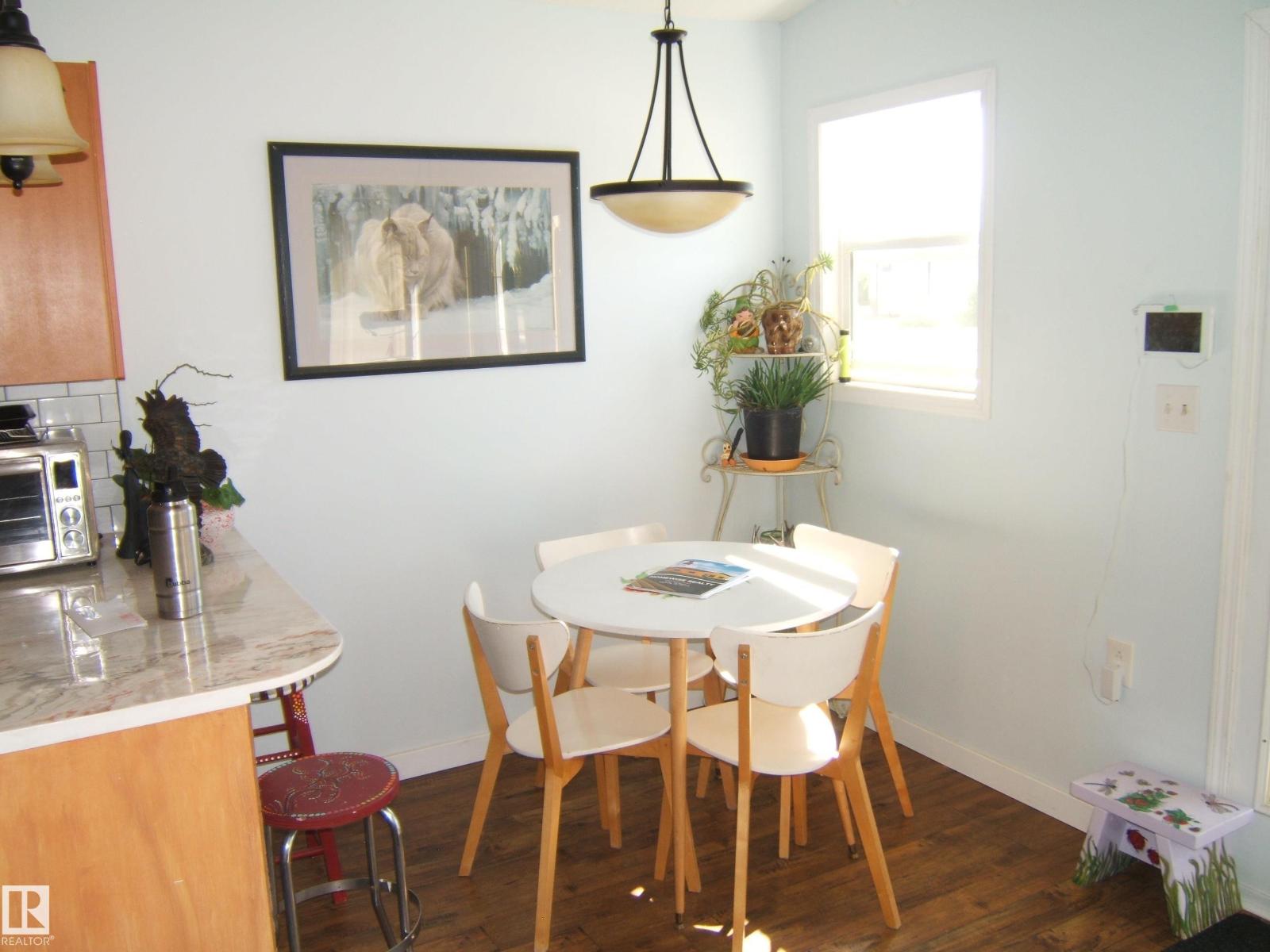 Photo 13 of 5118 51 Av, Willingdon AB