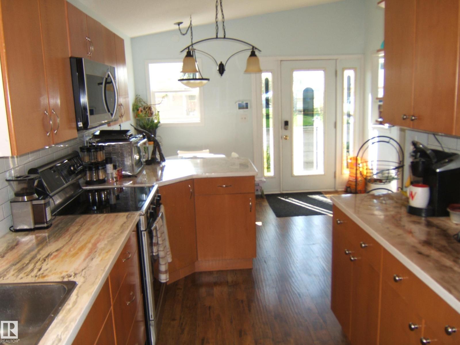 Photo 15 of 5118 51 Av, Willingdon AB