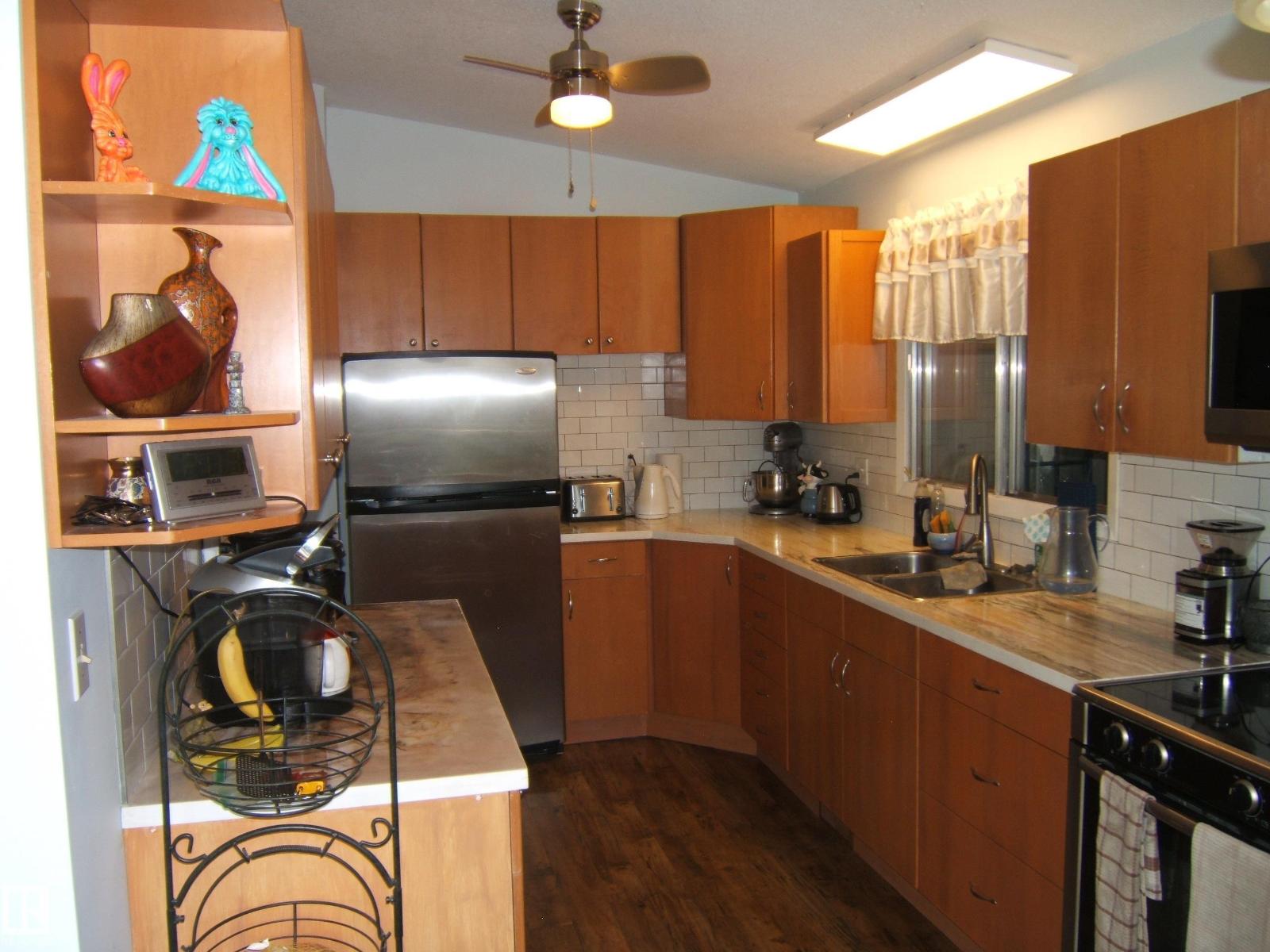 Photo 16 of 5118 51 Av, Willingdon AB