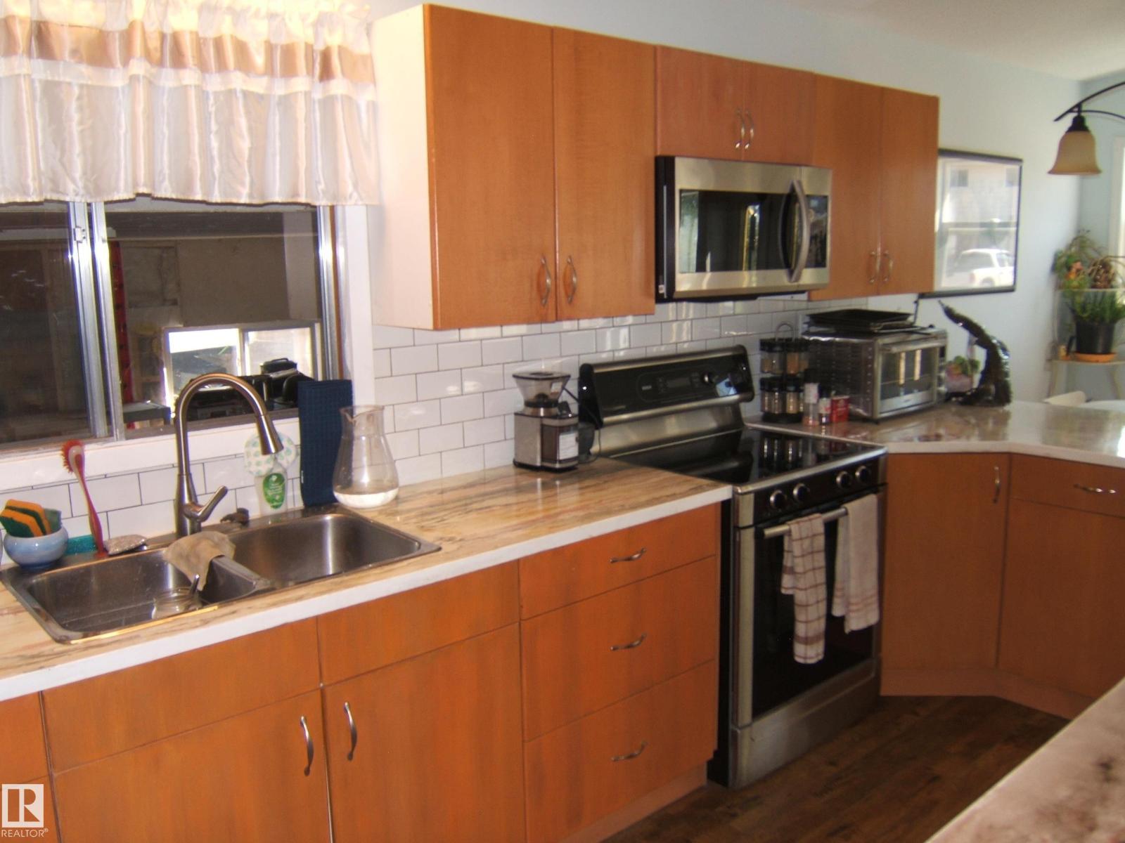 Photo 17 of 5118 51 Av, Willingdon AB