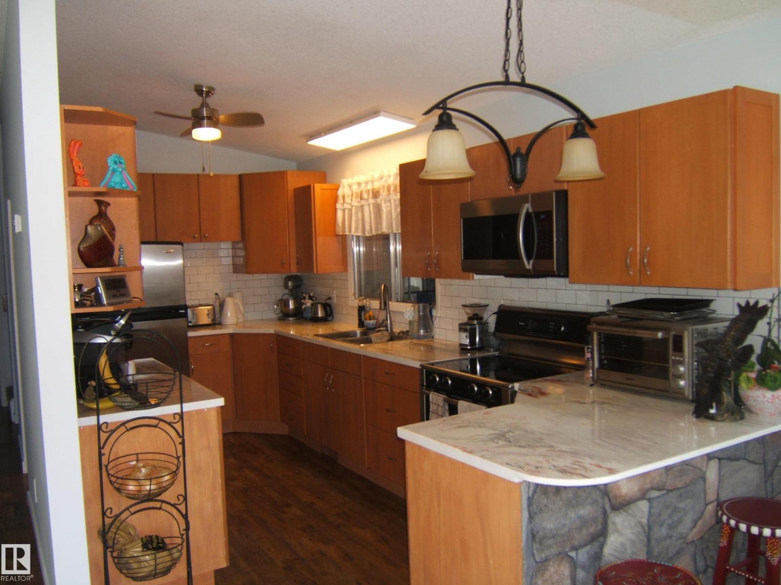 Photo 19 of 5118 51 Av, Willingdon AB