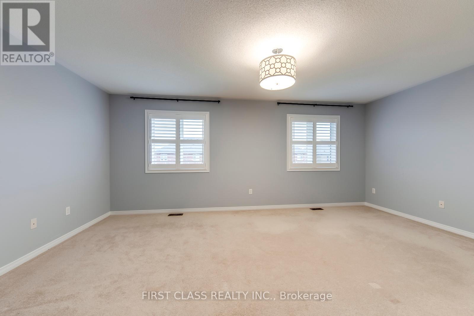 Photo 20 of 39 651 Farmstead Drive, Milton ON