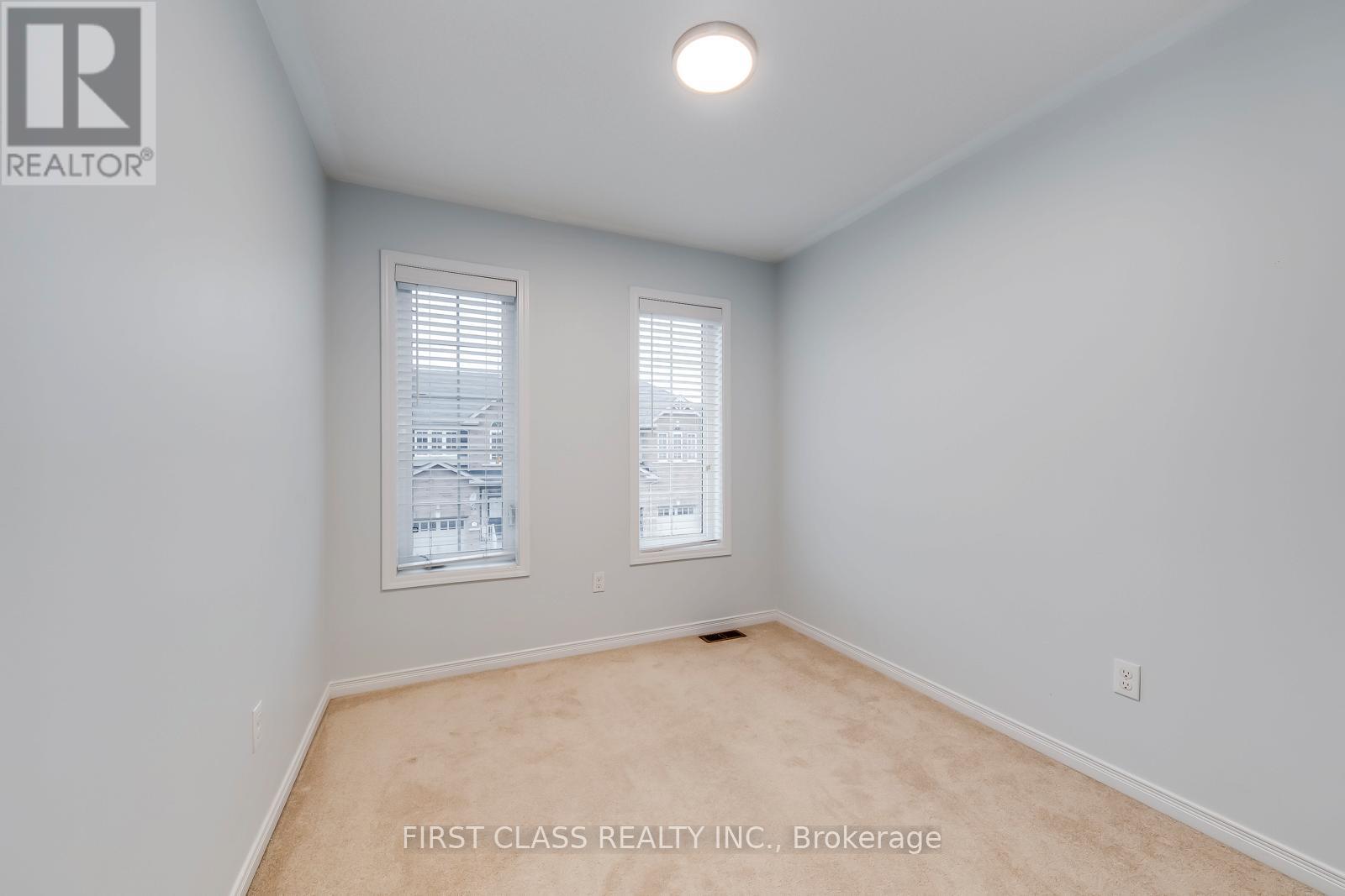 Photo 29 of 39 651 Farmstead Drive, Milton ON
