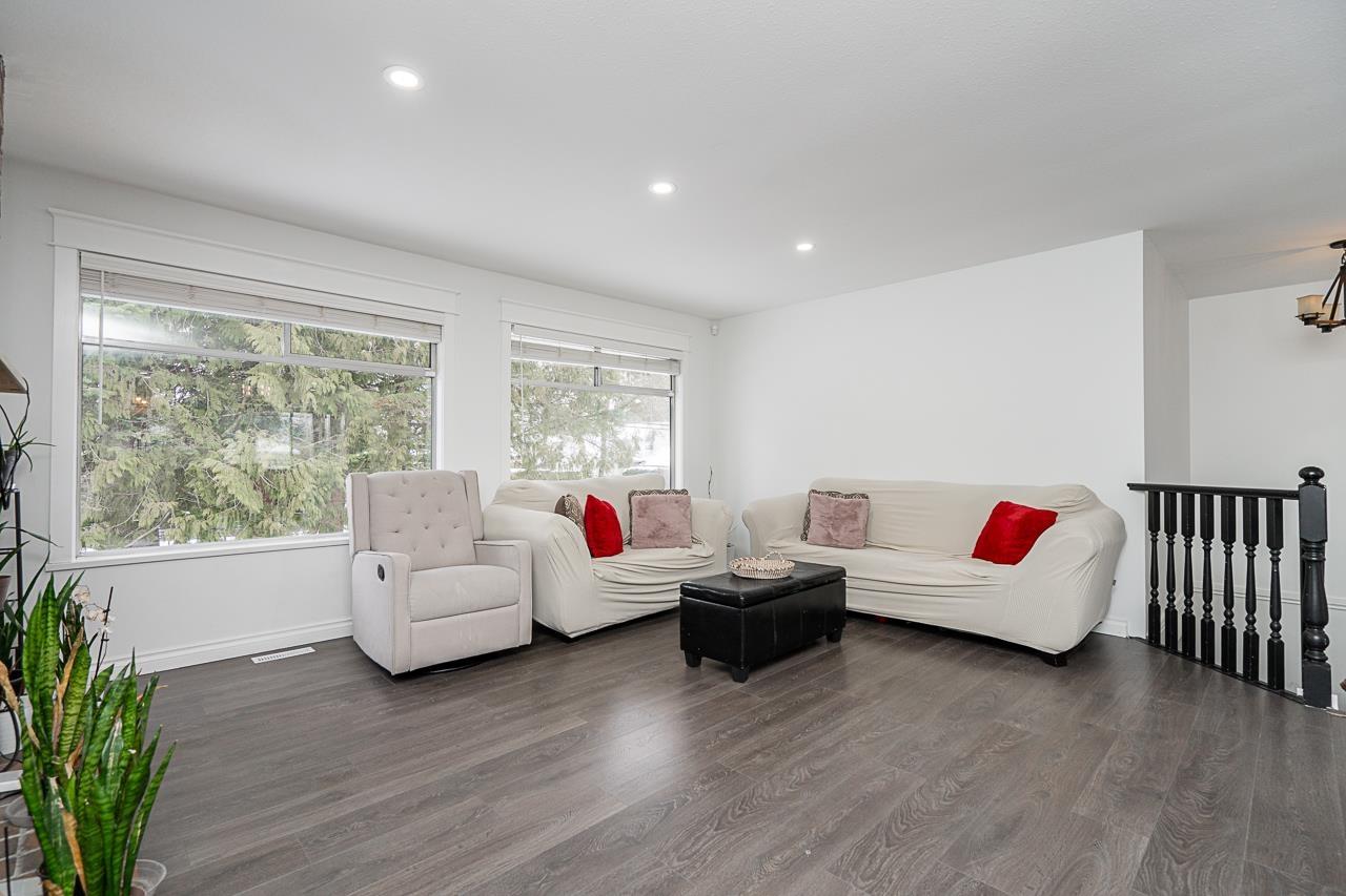 Photo 7 of 6074 188 Street, Surrey BC