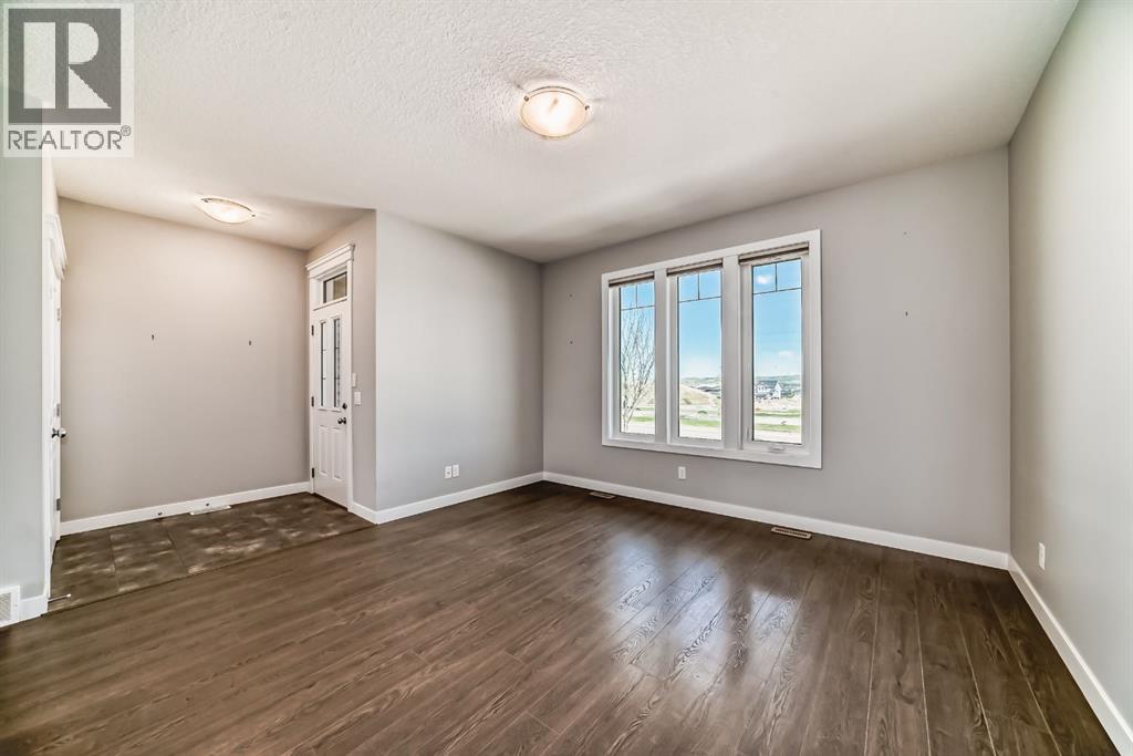 Photo 9 of 69 River Heights Drive, Cochrane AB