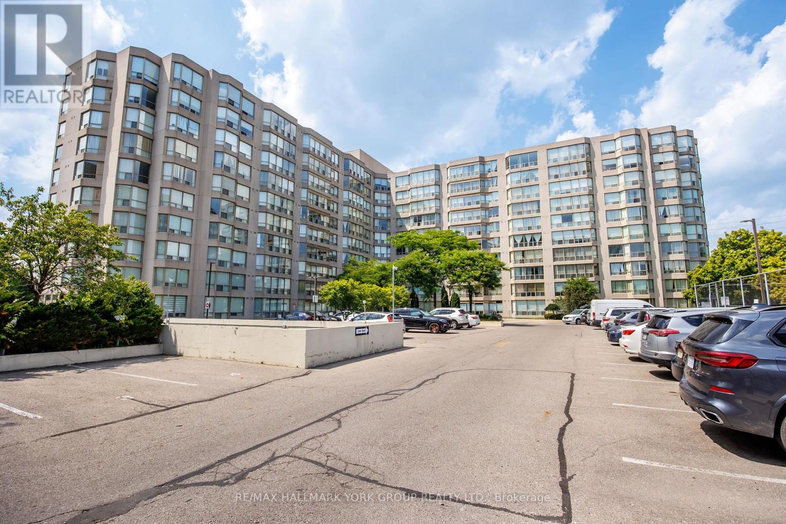 Photo 24 of 301 309 Major Mackenzie Drive, Richmond Hill ON
