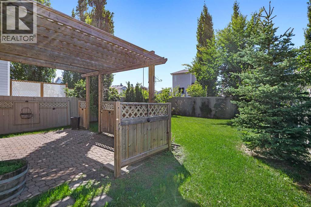Photo 35 of 329 Bridleridge Way Sw, Calgary AB