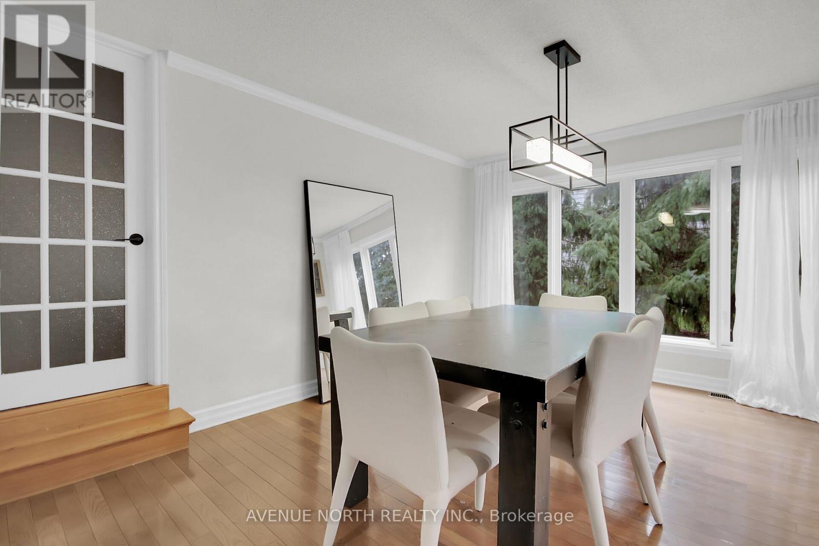 Photo 10 of 65 Rothwell Drive, Ottawa ON