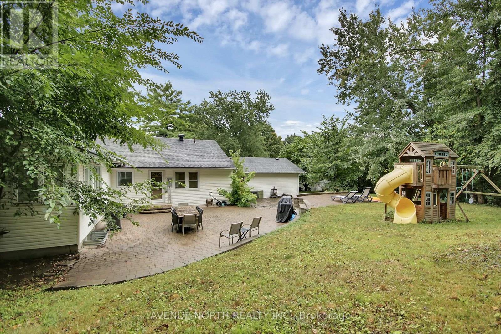 Photo 32 of 65 Rothwell Drive, Ottawa ON