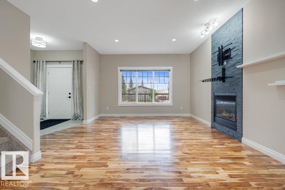 Photo 6 of 12029 69 St Nw, Edmonton AB
