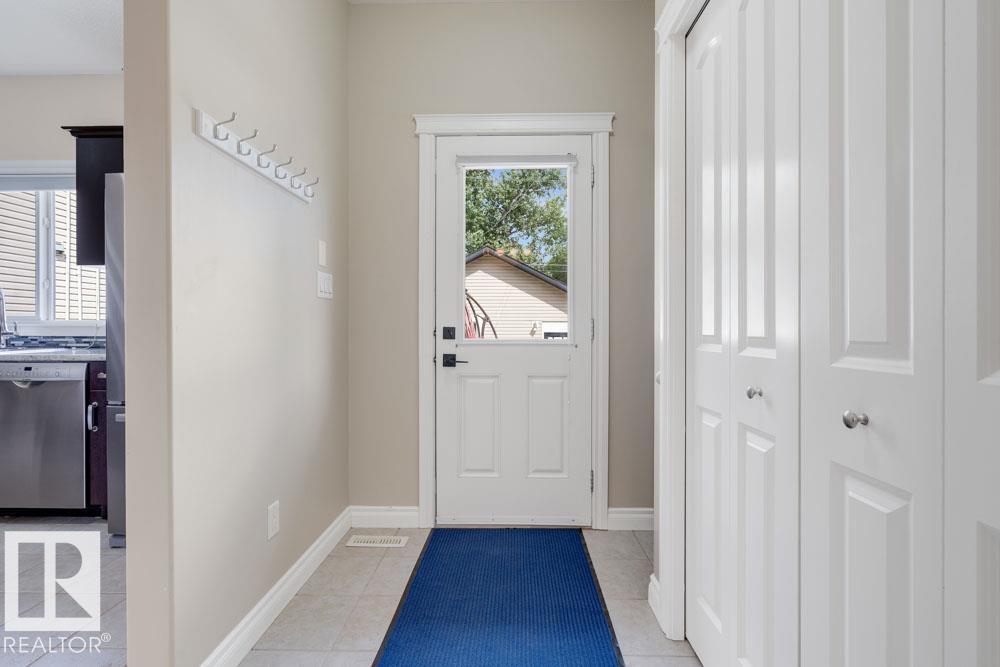 Photo 14 of 12029 69 St Nw, Edmonton AB