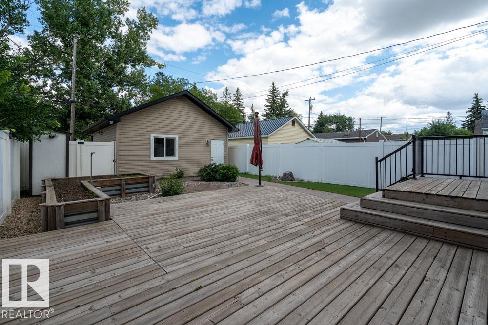 Photo 40 of 12029 69 St Nw, Edmonton AB