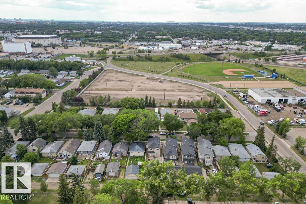 Photo 51 of 12029 69 St Nw, Edmonton AB