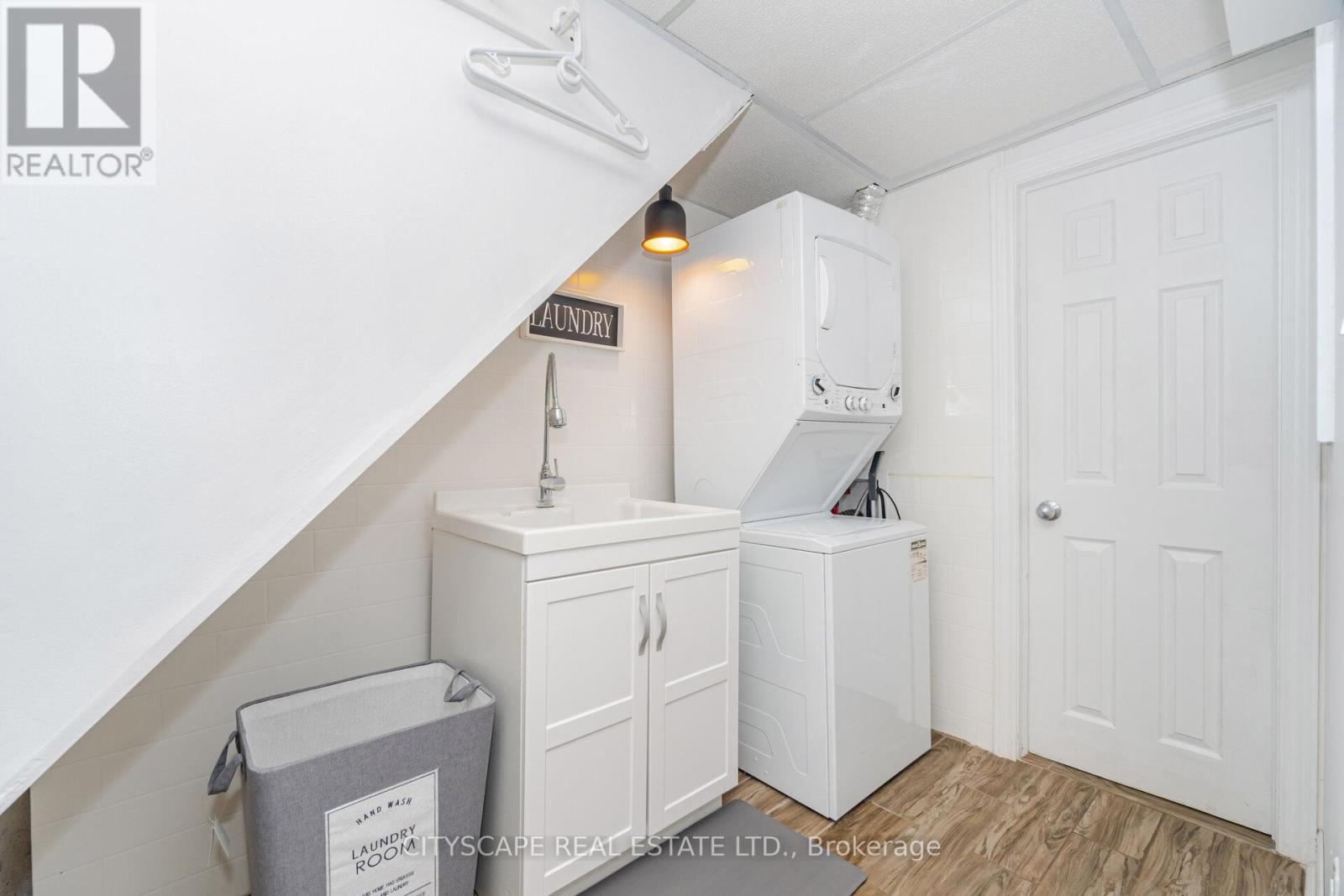 Photo 24 of Main Lower 791 Dufferin Street, Toronto ON