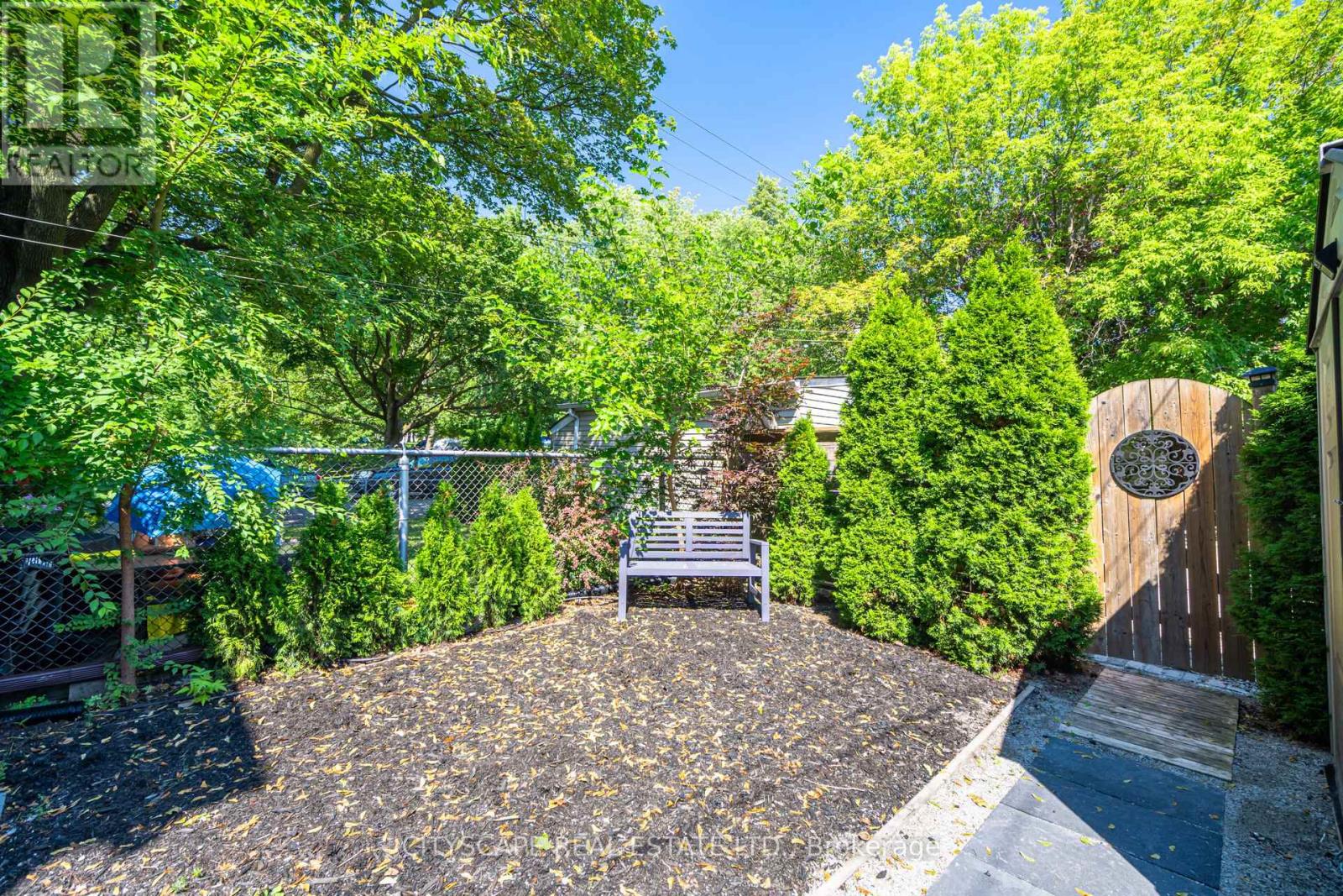 Photo 27 of Main Lower 791 Dufferin Street, Toronto ON