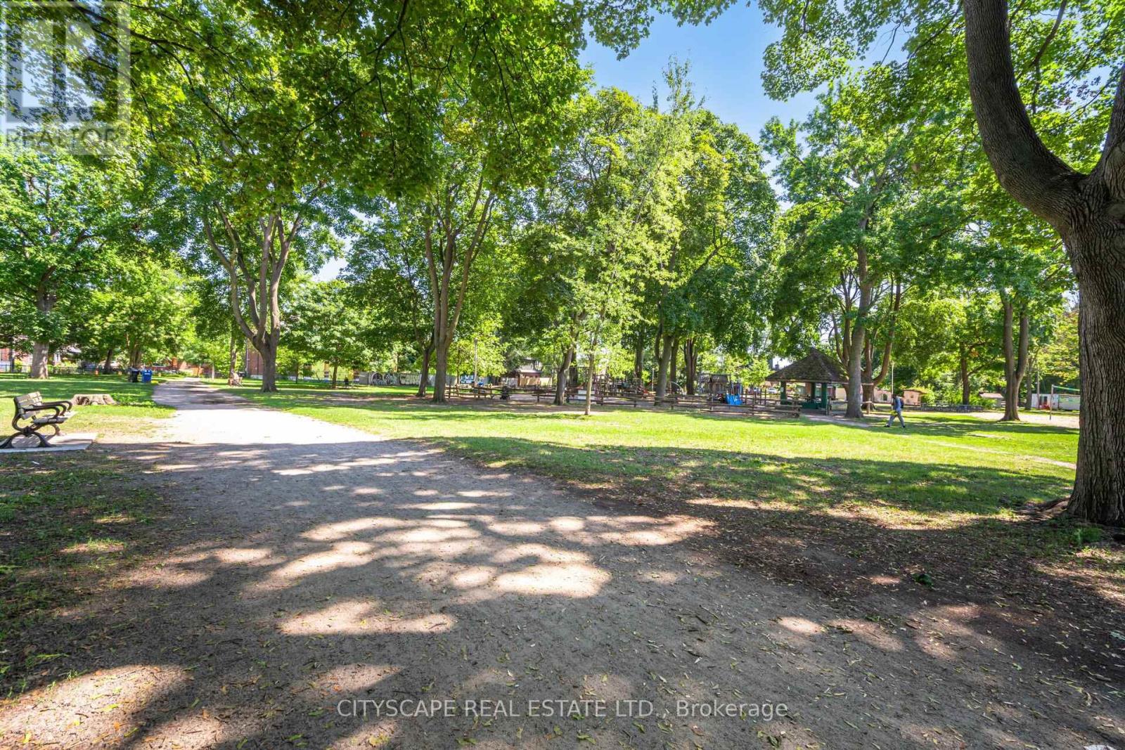 Photo 31 of Main Lower 791 Dufferin Street, Toronto ON