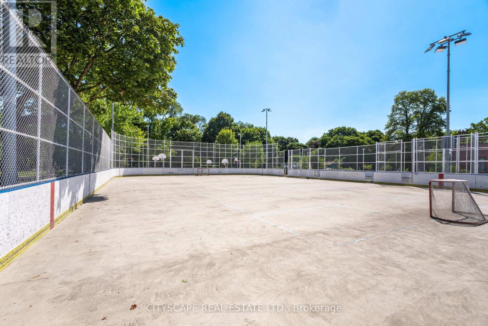 Photo 33 of Main Lower 791 Dufferin Street, Toronto ON