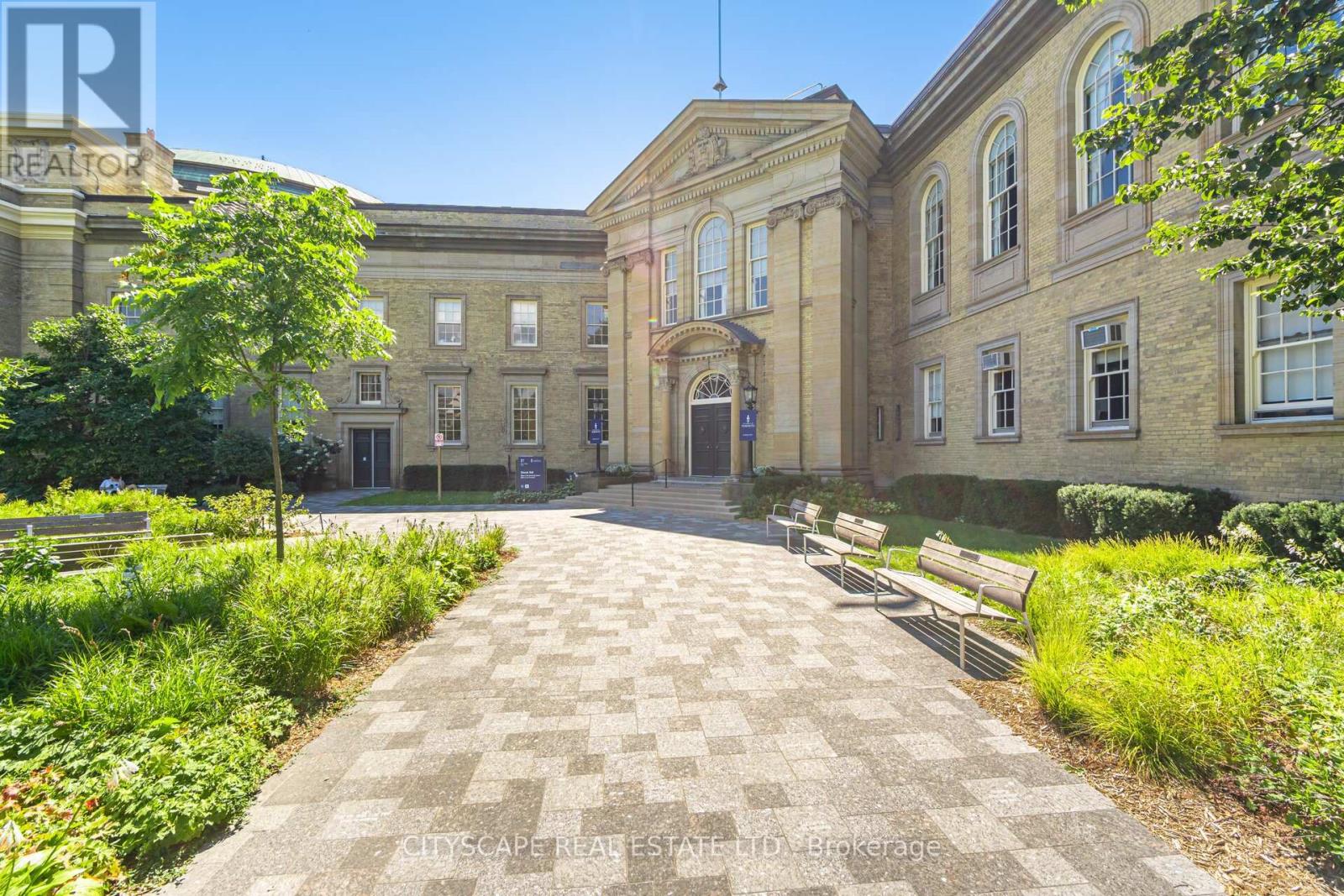 Photo 38 of Main Lower 791 Dufferin Street, Toronto ON