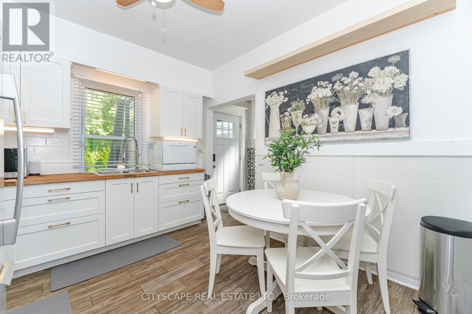Photo 6 of Main Lower 791 Dufferin Street, Toronto ON