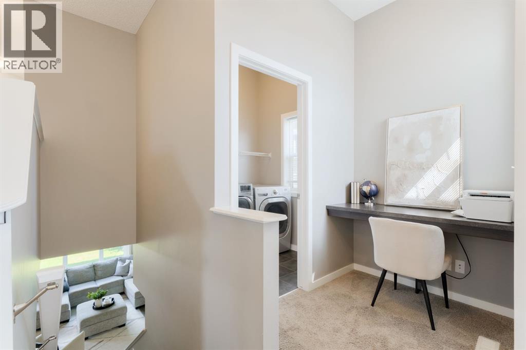 Photo 12 of 271 River Heights Crescent, Cochrane AB