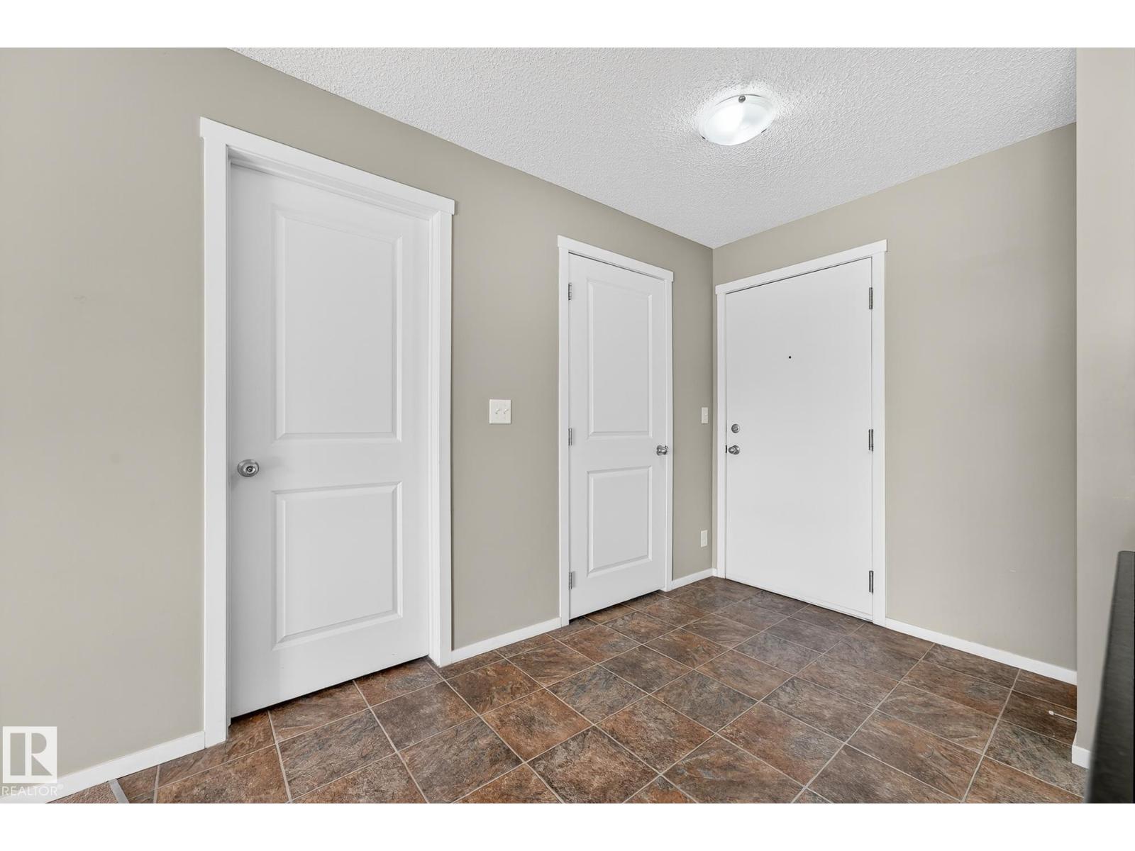 Photo 12 of 204 5810 Mullen Pl Nw, Edmonton AB