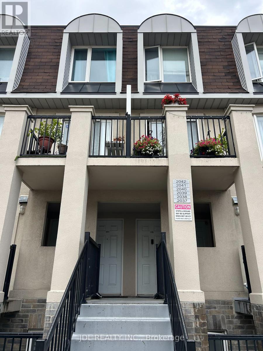 Photo 1 of 1013 85 George Appleton Way, Toronto ON