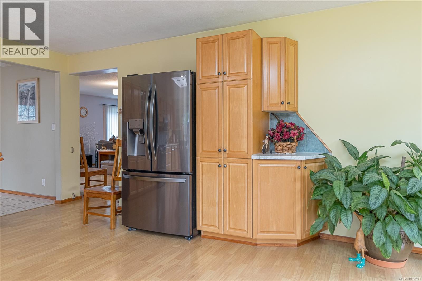 Photo 11 of 770 Gilbert Rd, Hilliers BC