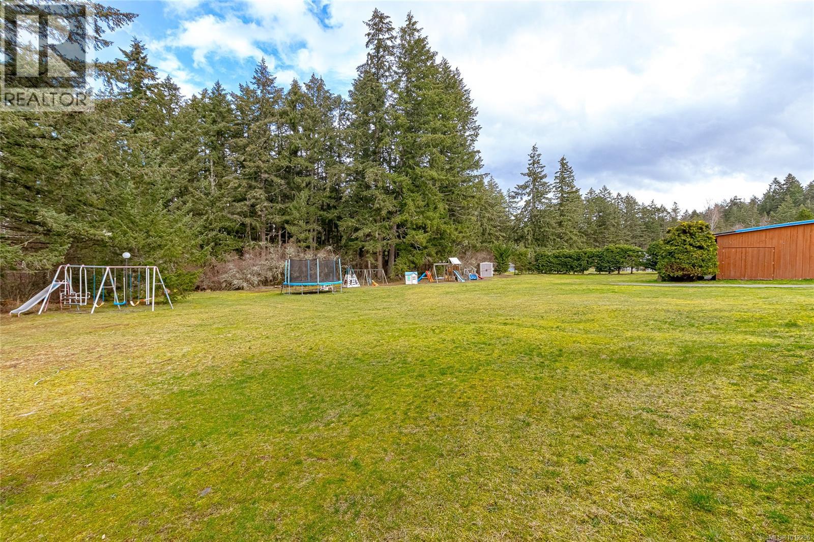 Photo 26 of 770 Gilbert Rd, Hilliers BC