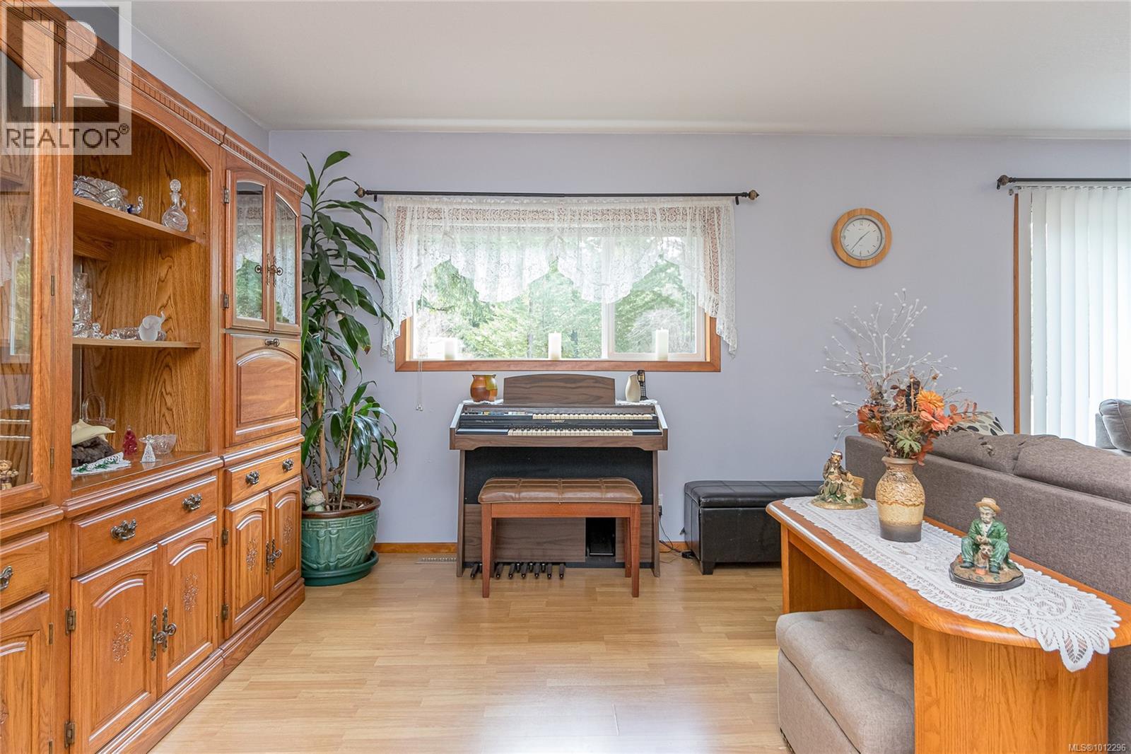 Photo 4 of 770 Gilbert Rd, Hilliers BC