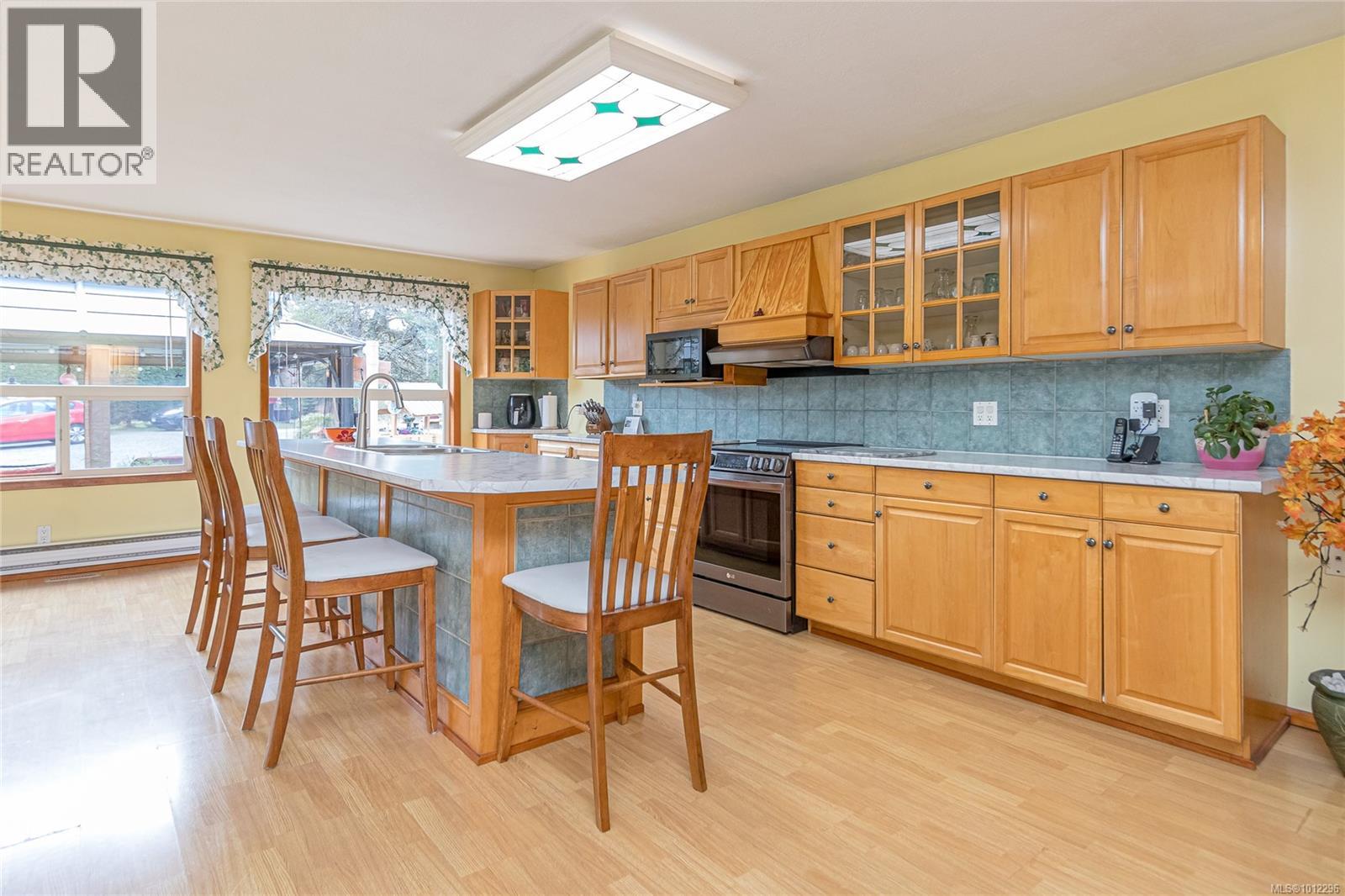 Photo 8 of 770 Gilbert Rd, Hilliers BC