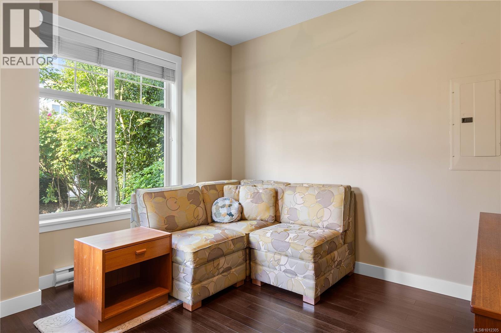 Photo 14 of 2 446 Milton St, Nanaimo BC