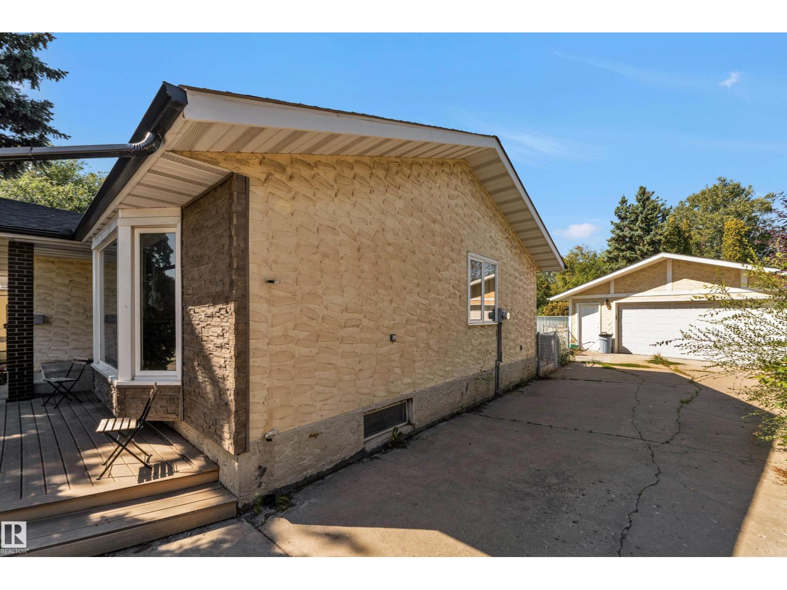 Photo 52 of 4240 86 St Nw, Edmonton AB