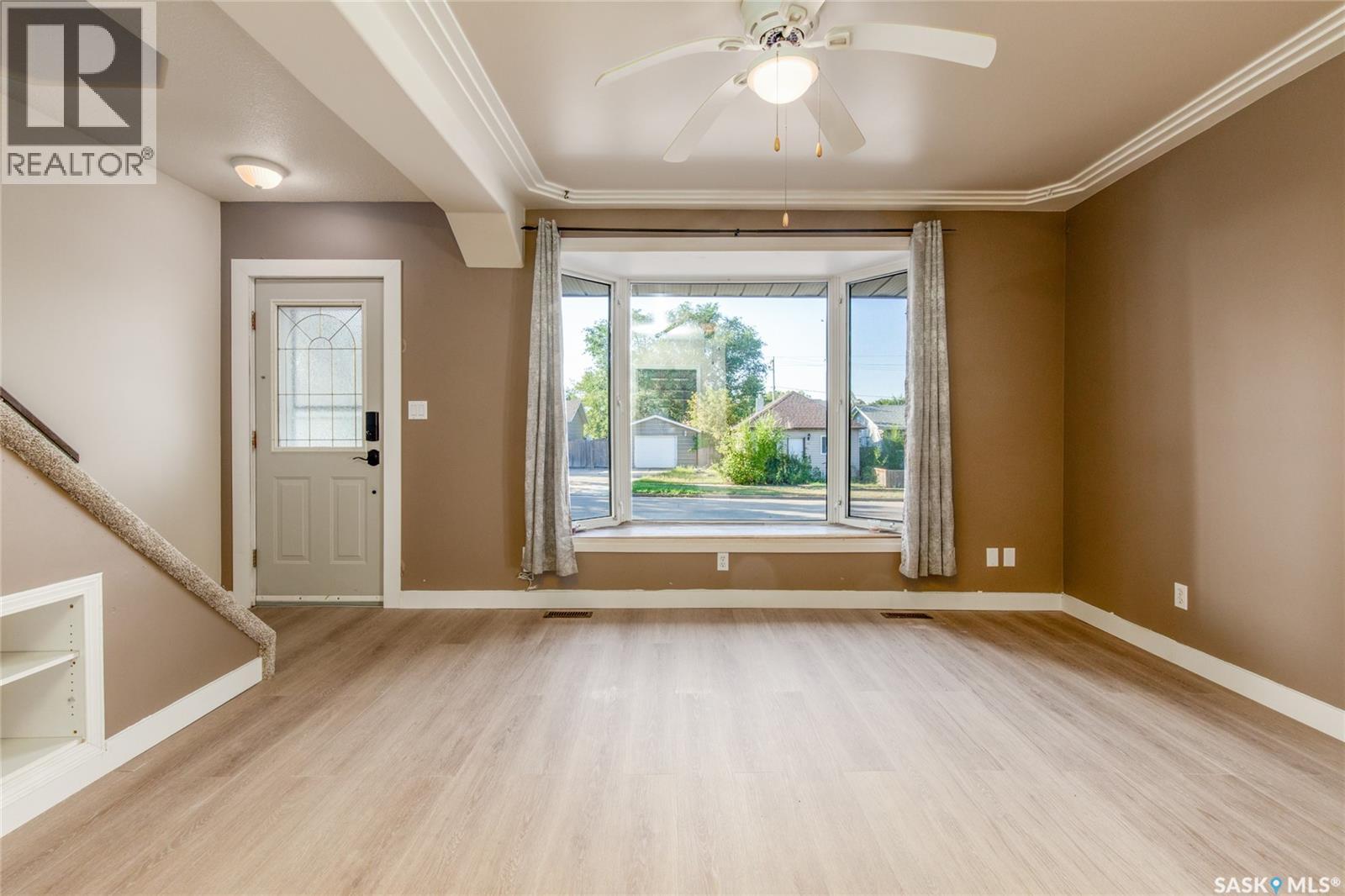 Photo 11 of 620 Ominica Street E, Moose Jaw SK