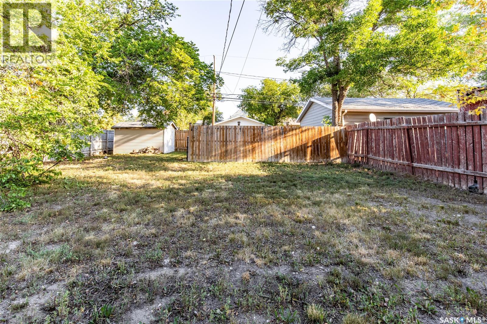 Photo 43 of 620 Ominica Street E, Moose Jaw SK
