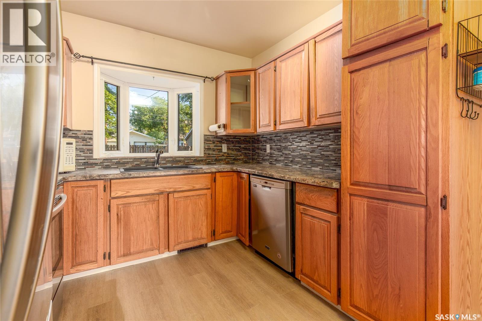 Photo 18 of 620 Ominica Street E, Moose Jaw SK