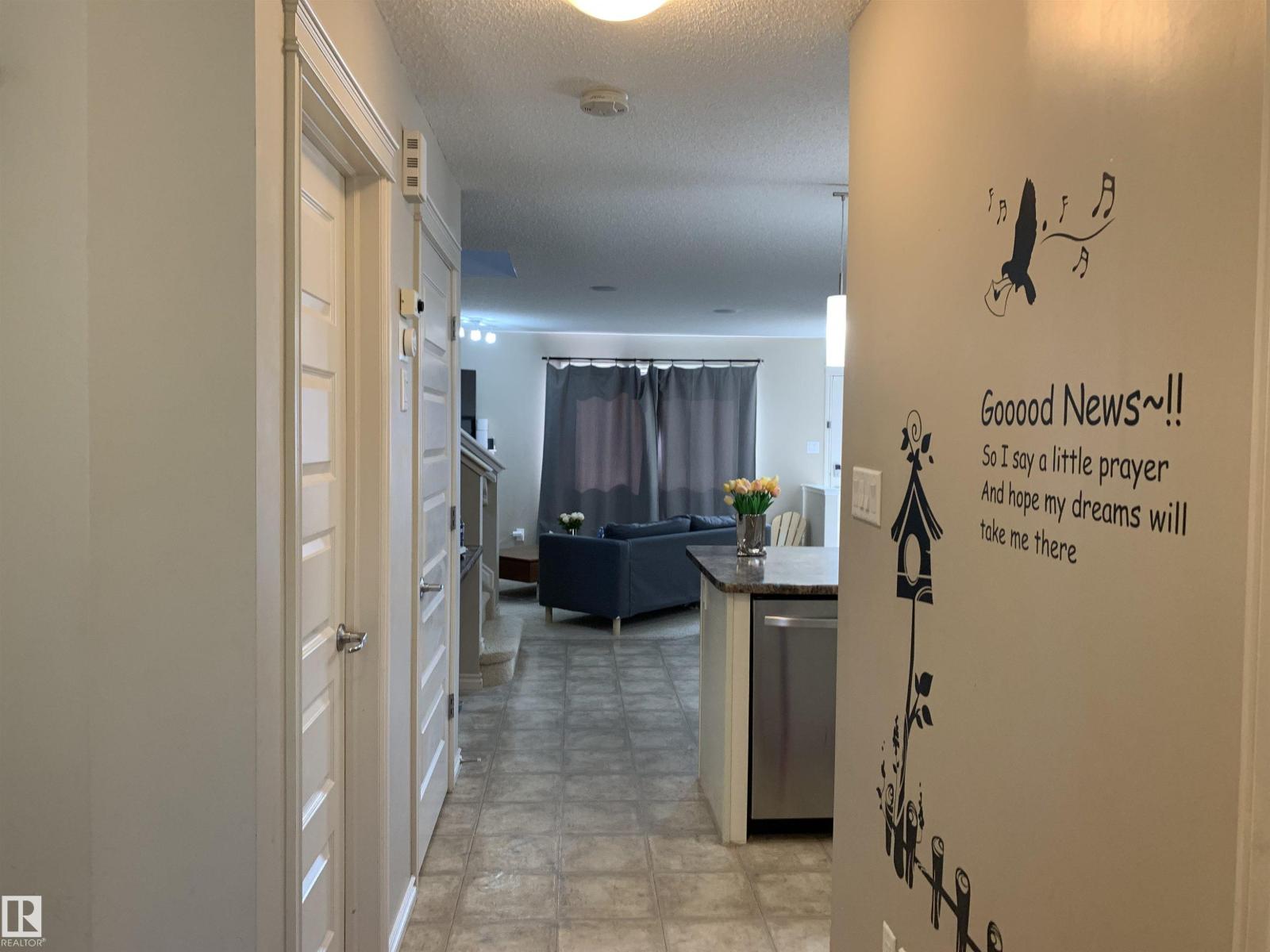 Photo 2 of 7663 Schmid Cr Nw Nw, Edmonton AB