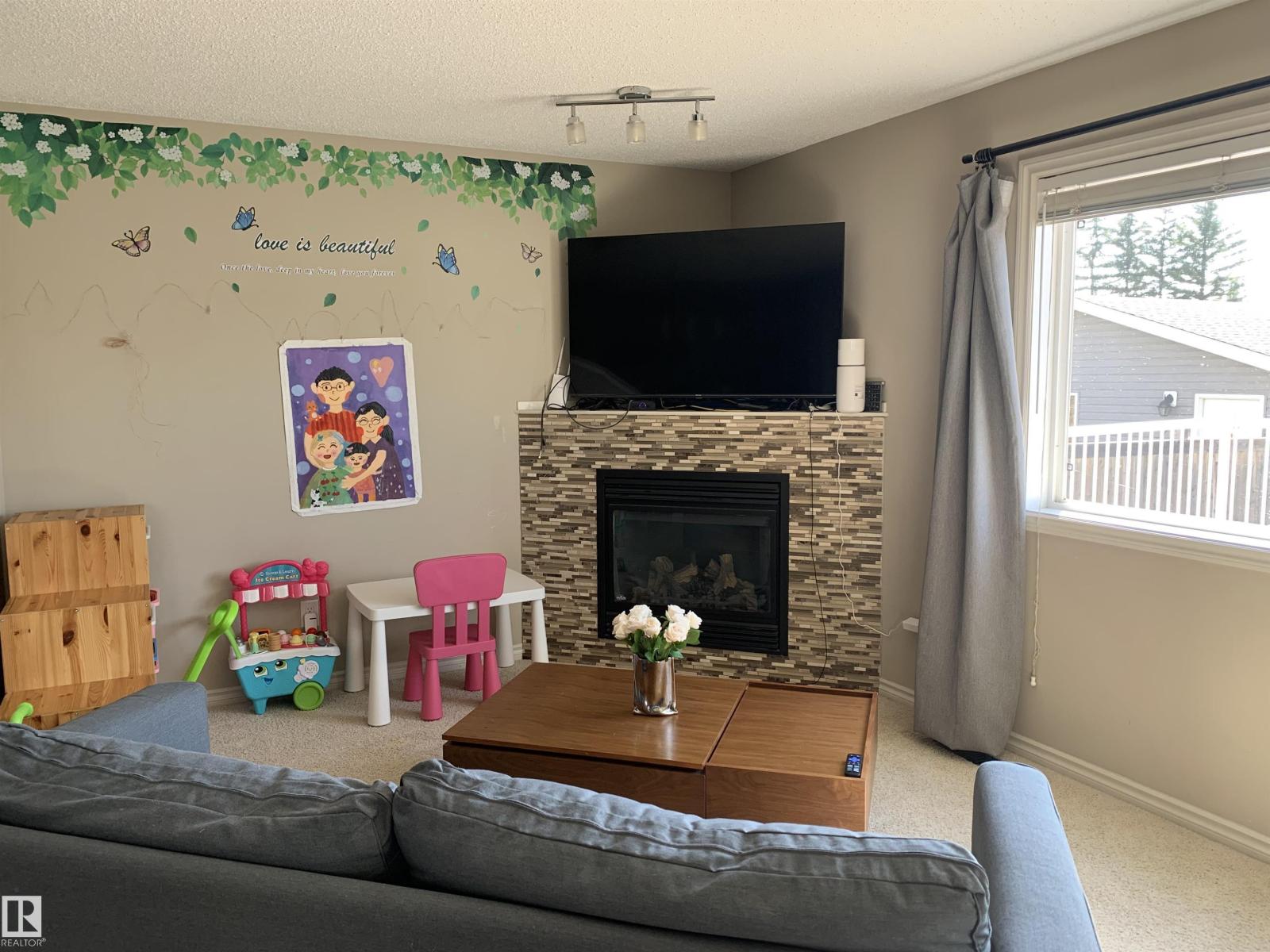 Photo 7 of 7663 Schmid Cr Nw Nw, Edmonton AB