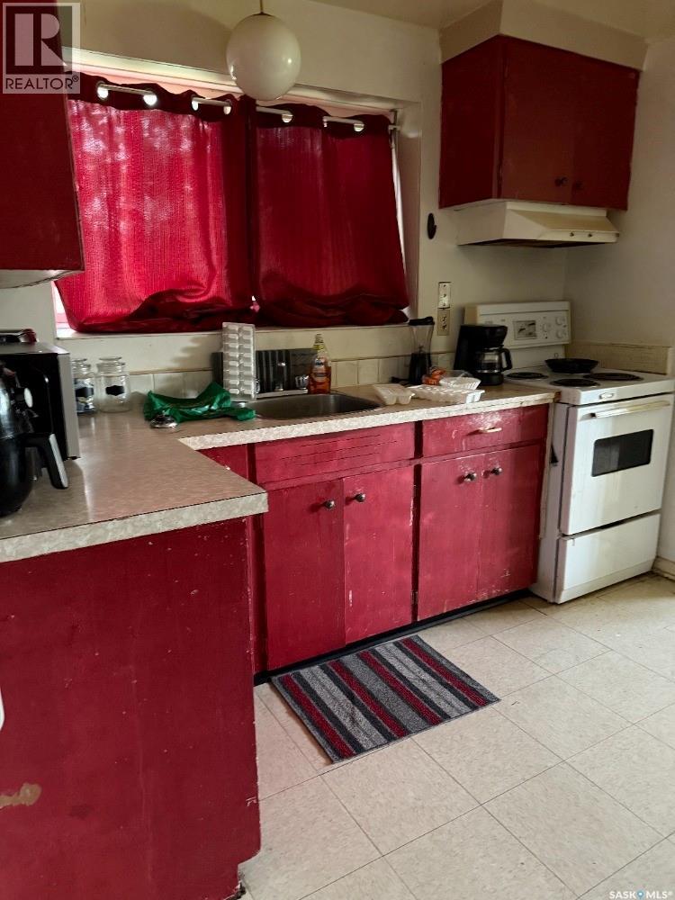 Photo 13 of 616 28th Street E, Prince Albert SK