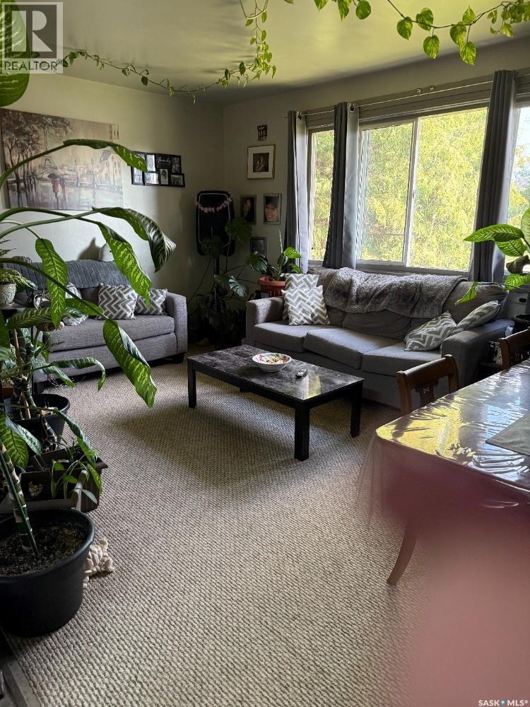 Photo 7 of 616 28th Street E, Prince Albert SK