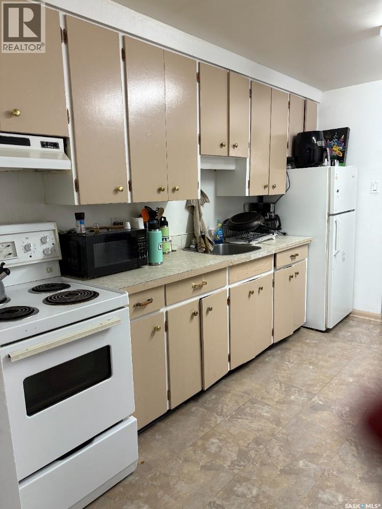 Photo 21 of 616 28th Street E, Prince Albert SK