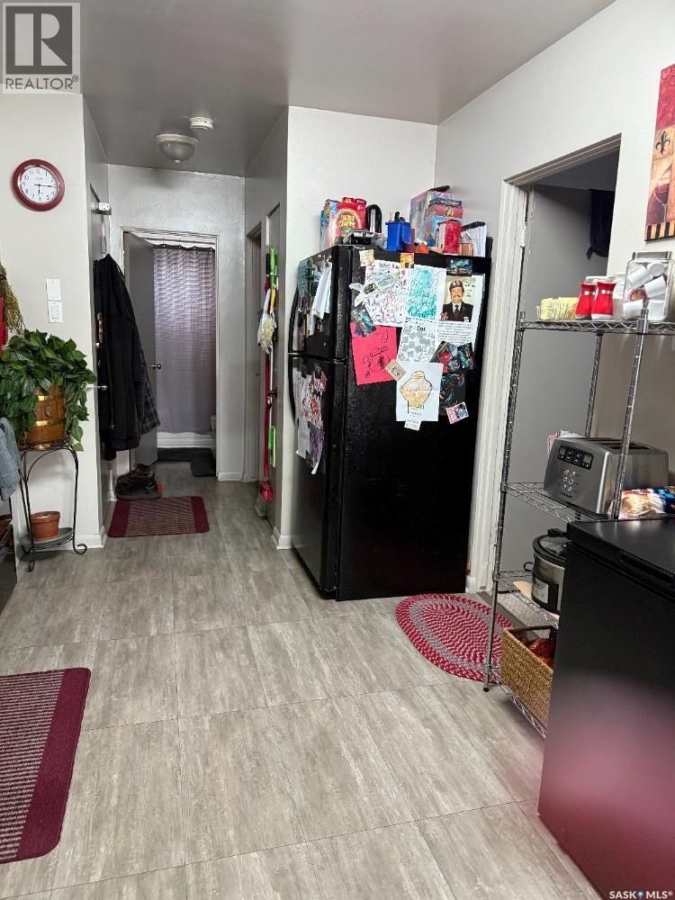 Photo 4 of 616 28th Street E, Prince Albert SK