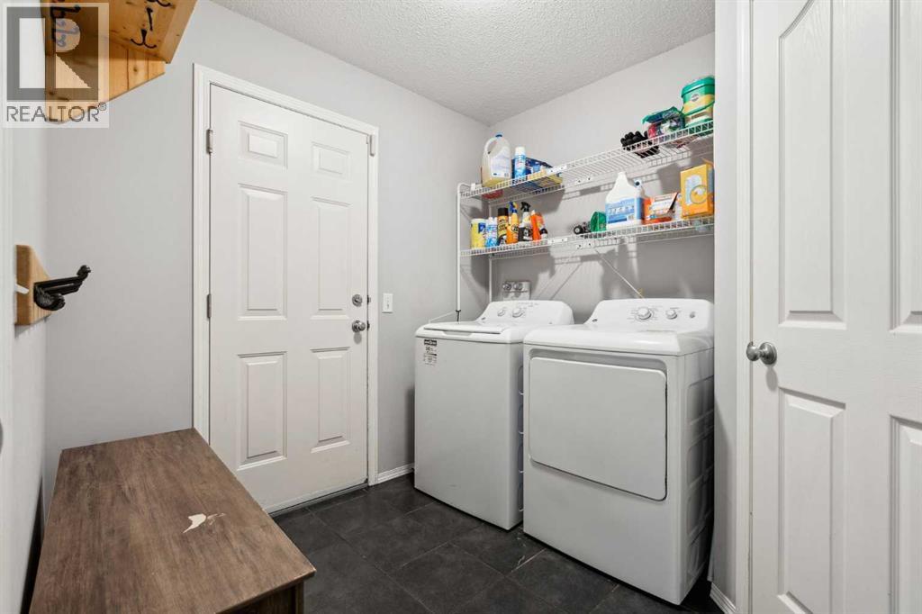 Single Family House for Sale in  Somerglen Way SW Somerset Calgary 
